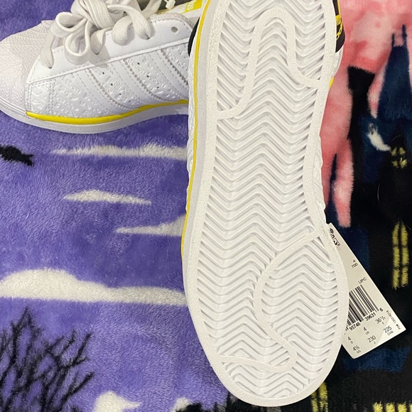 New Adidas - Picture 3 of 5